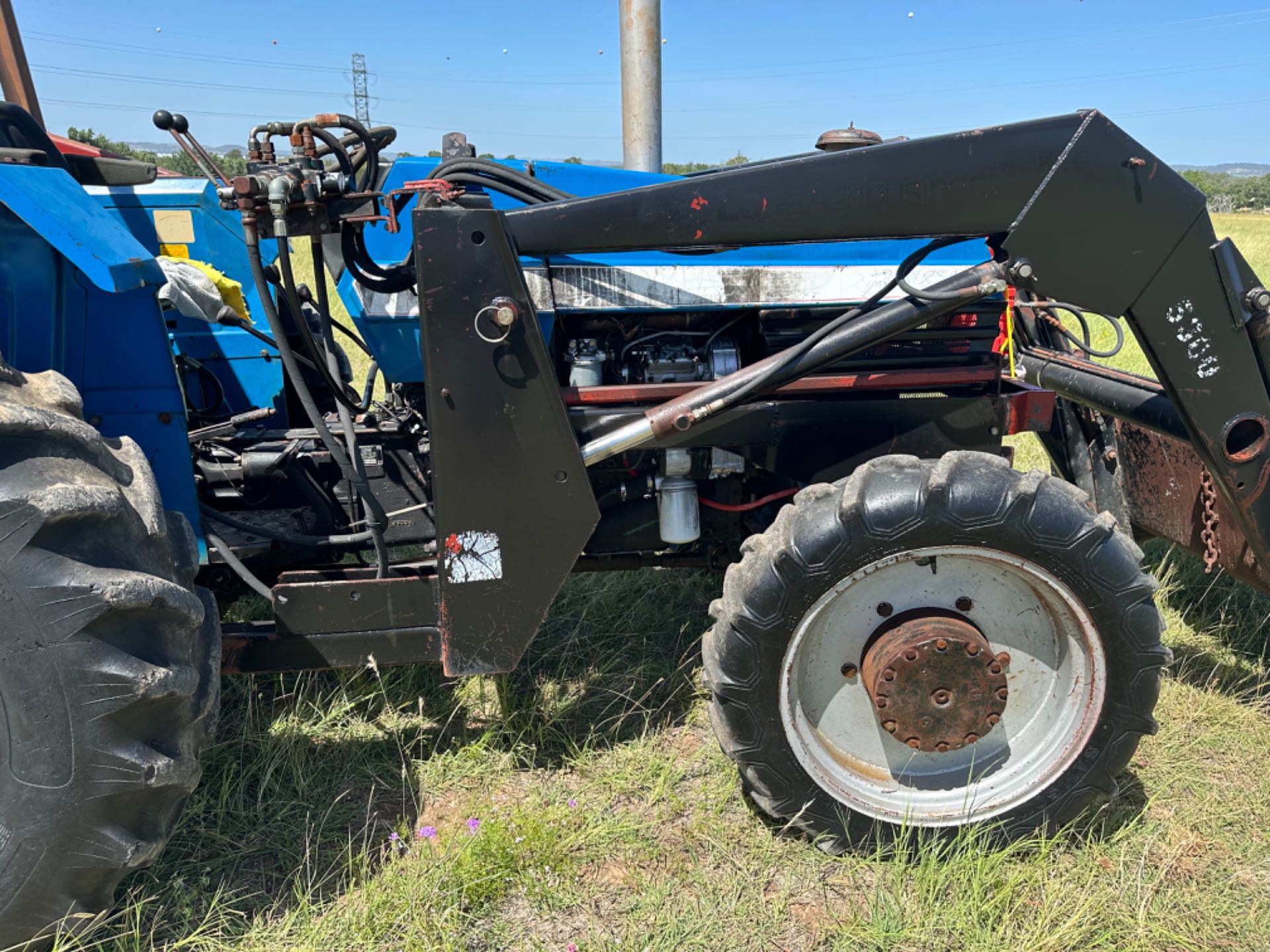 USED Long 2052 Tractor 4WD, 1032hrs