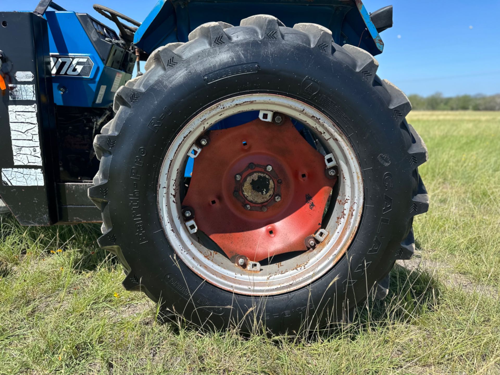 USED Long 2052 Tractor 4WD, 1032hrs