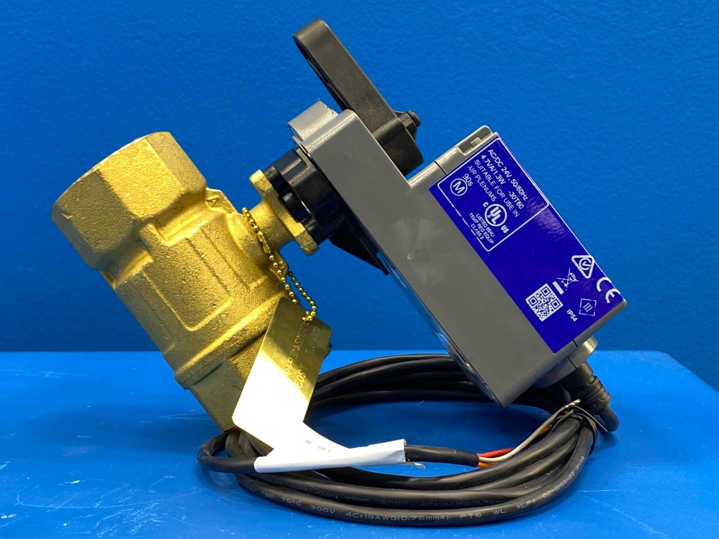 Johnson Controls VG1241EP+910HGA, 2W Ball Valve,1-1/2" Brass, 18.7 CV