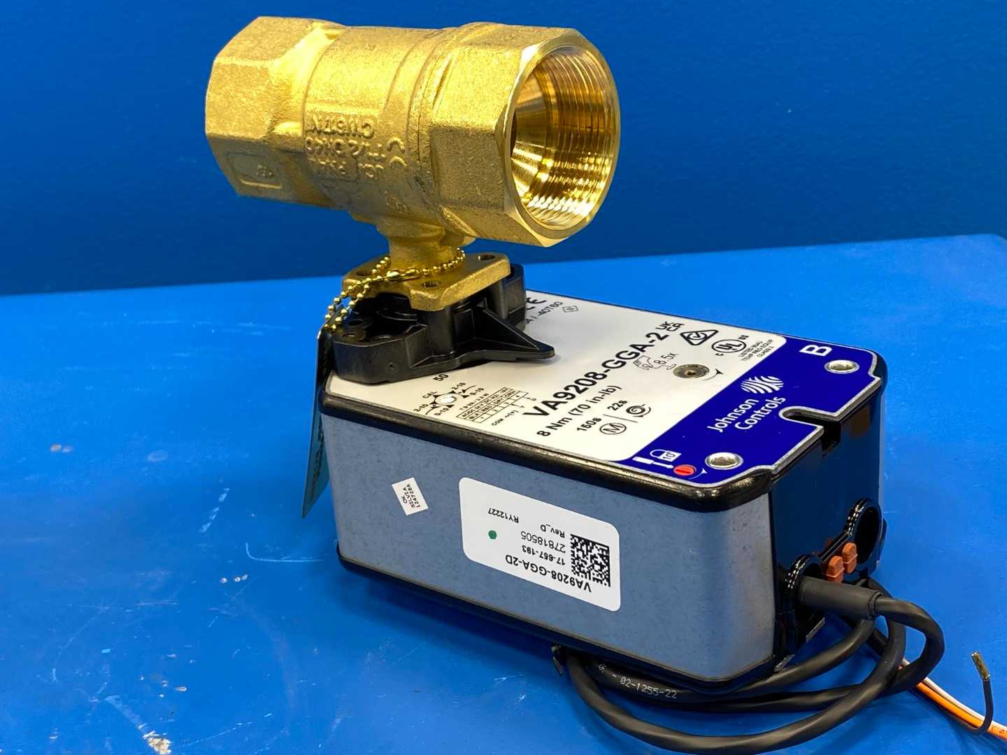 Johnson Controls VG1241EP+928GGA, 1-1/2" 2W Ball Valve, 18.7CV