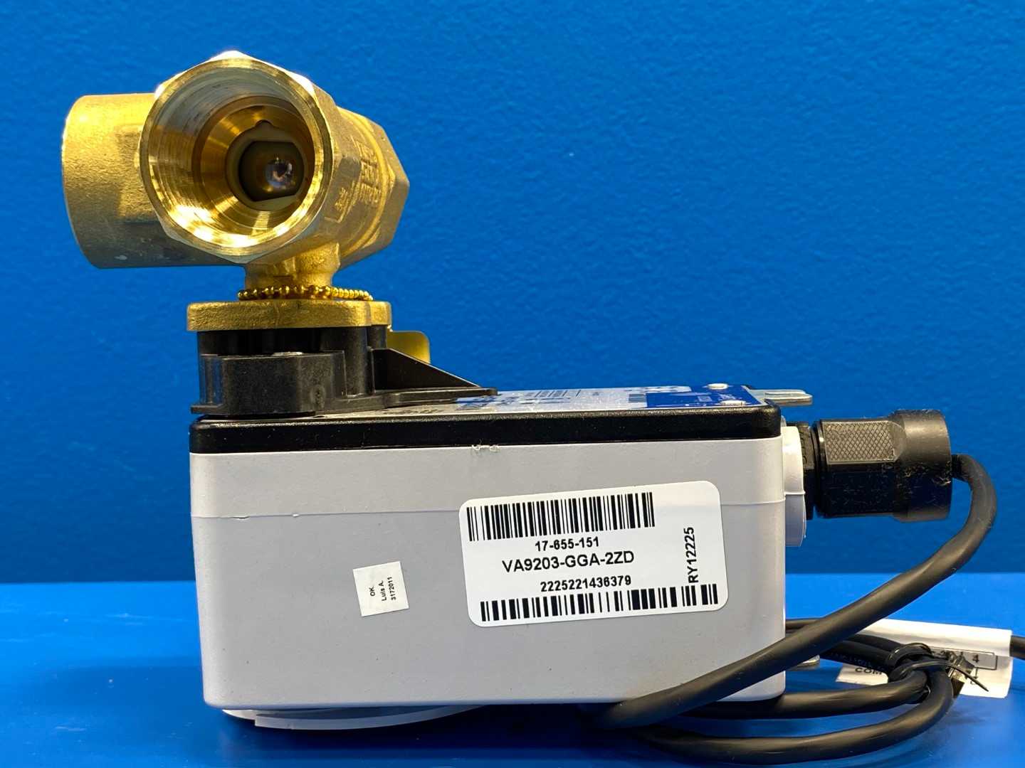 Johnson Controls VG1841CN+943GGA, 1"3W Ball Valve 11.7CV