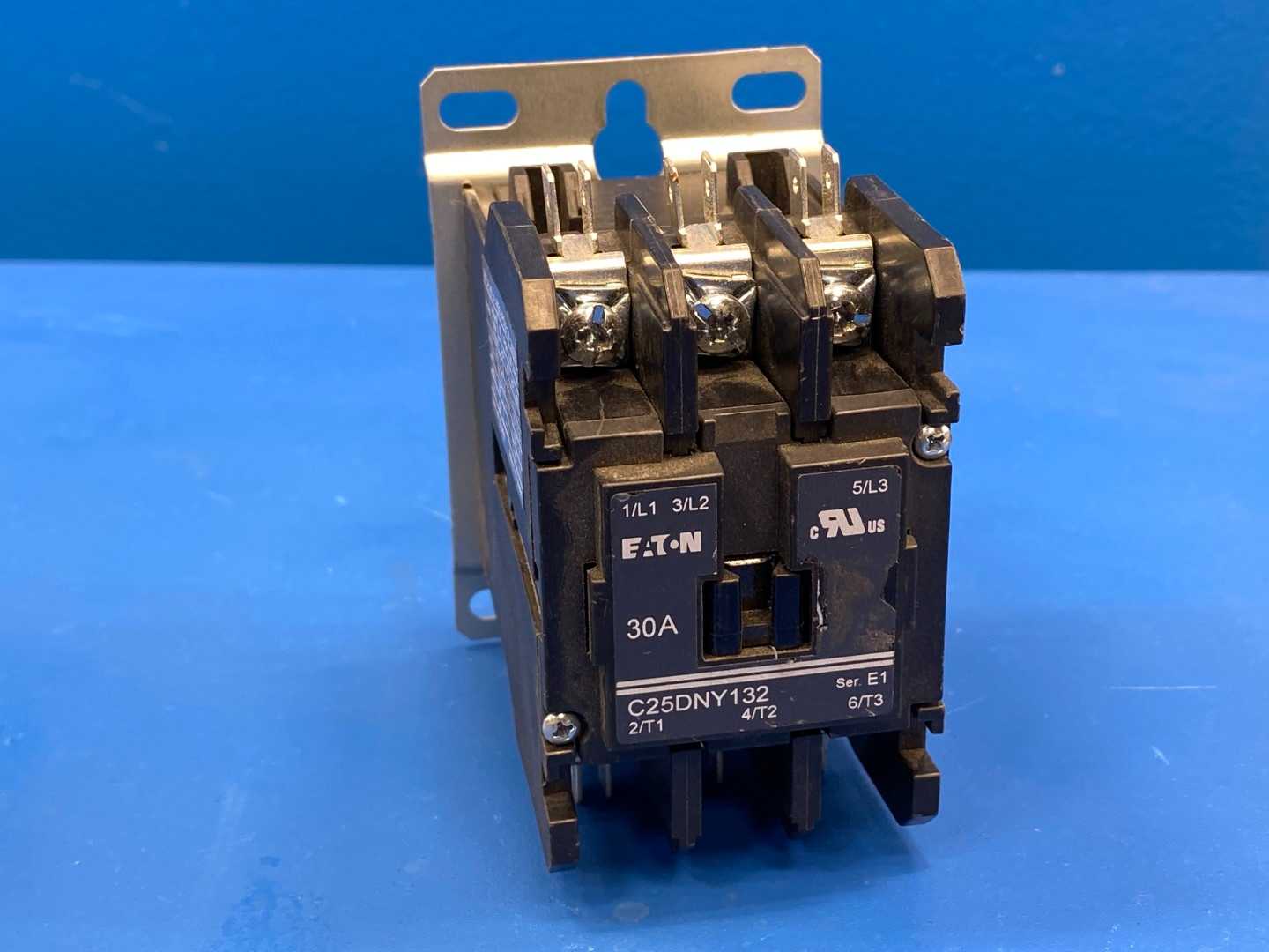 Eaton Definite Purpose Contactor C25DNY132, 3-Pole, 24VAC Coil, 30 Amps