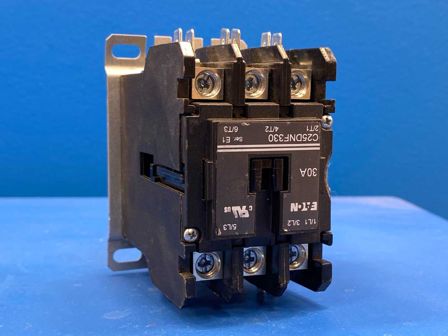 Eaton Definite Purpose Contactor C25DNF330, 3-Pole, 24VAC Coil, 30 Amps