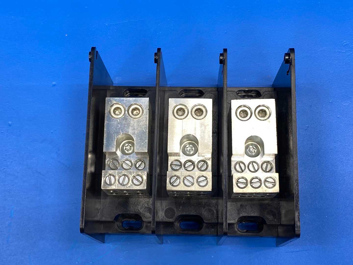 Ferraz Shawmut MPDB67513, 1000V, 3-Phase, 270A Power Distribution Block 