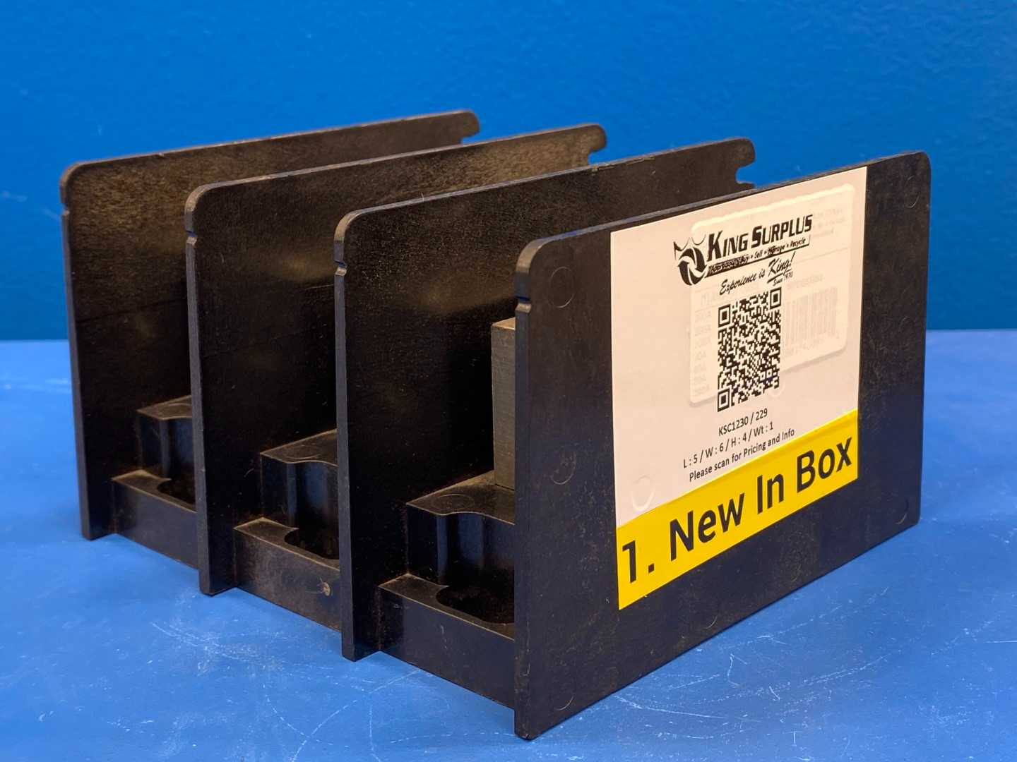 Ferraz Mersen MPDB67053 Distribution Block 1000V 135A 3-pole