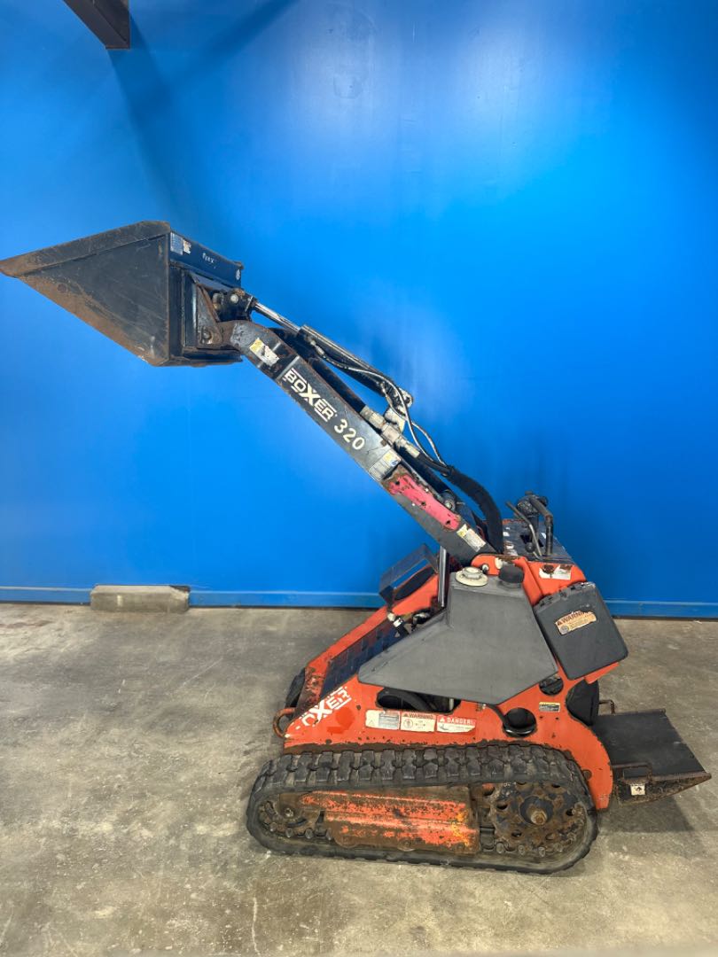 2018 MORBARK 320 Walk Behind Mini Skid Steer 749 HOURS
