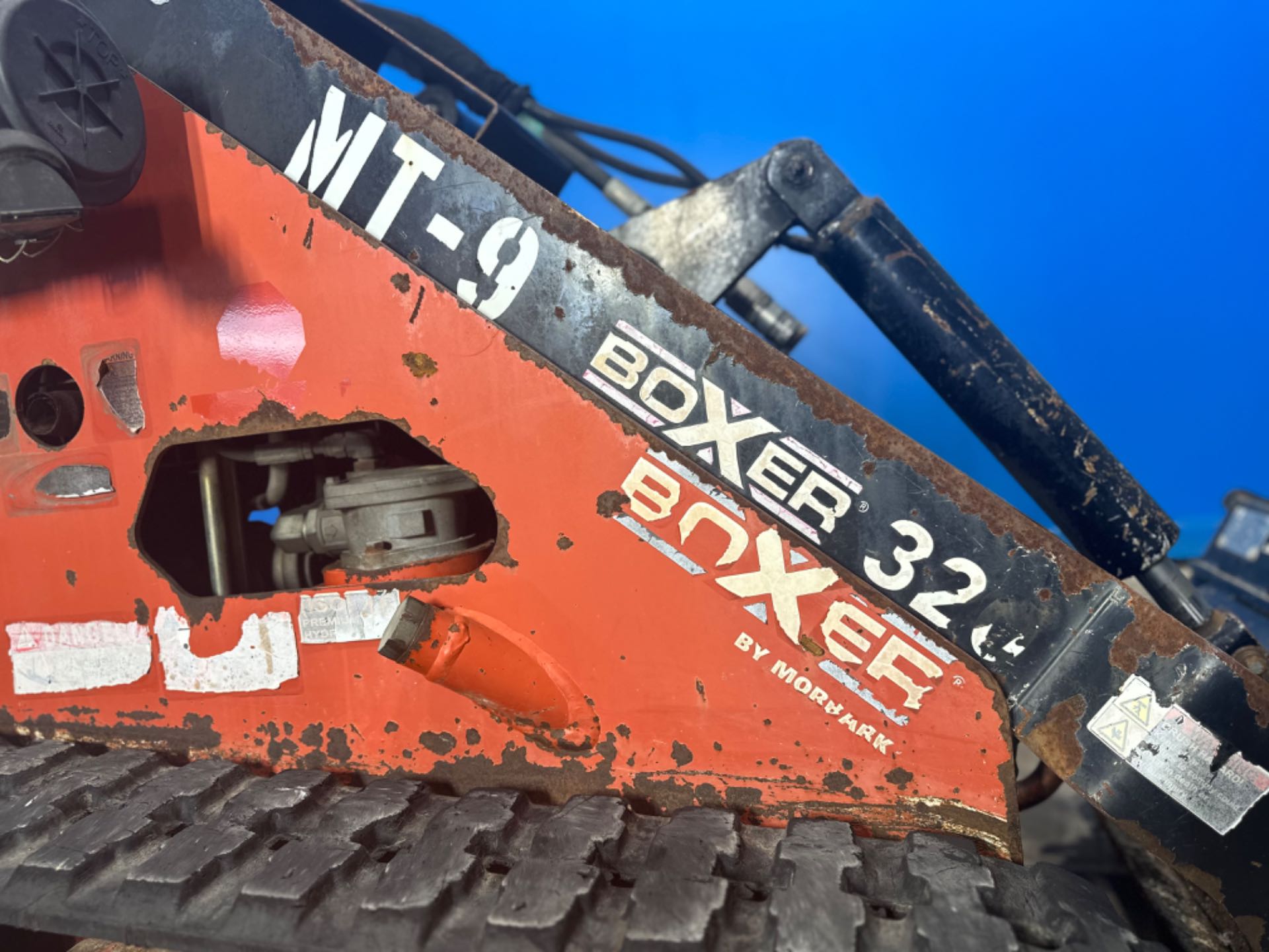 2018 MORBARK 320 Walk Behind Mini Skid Steer 749 HOURS