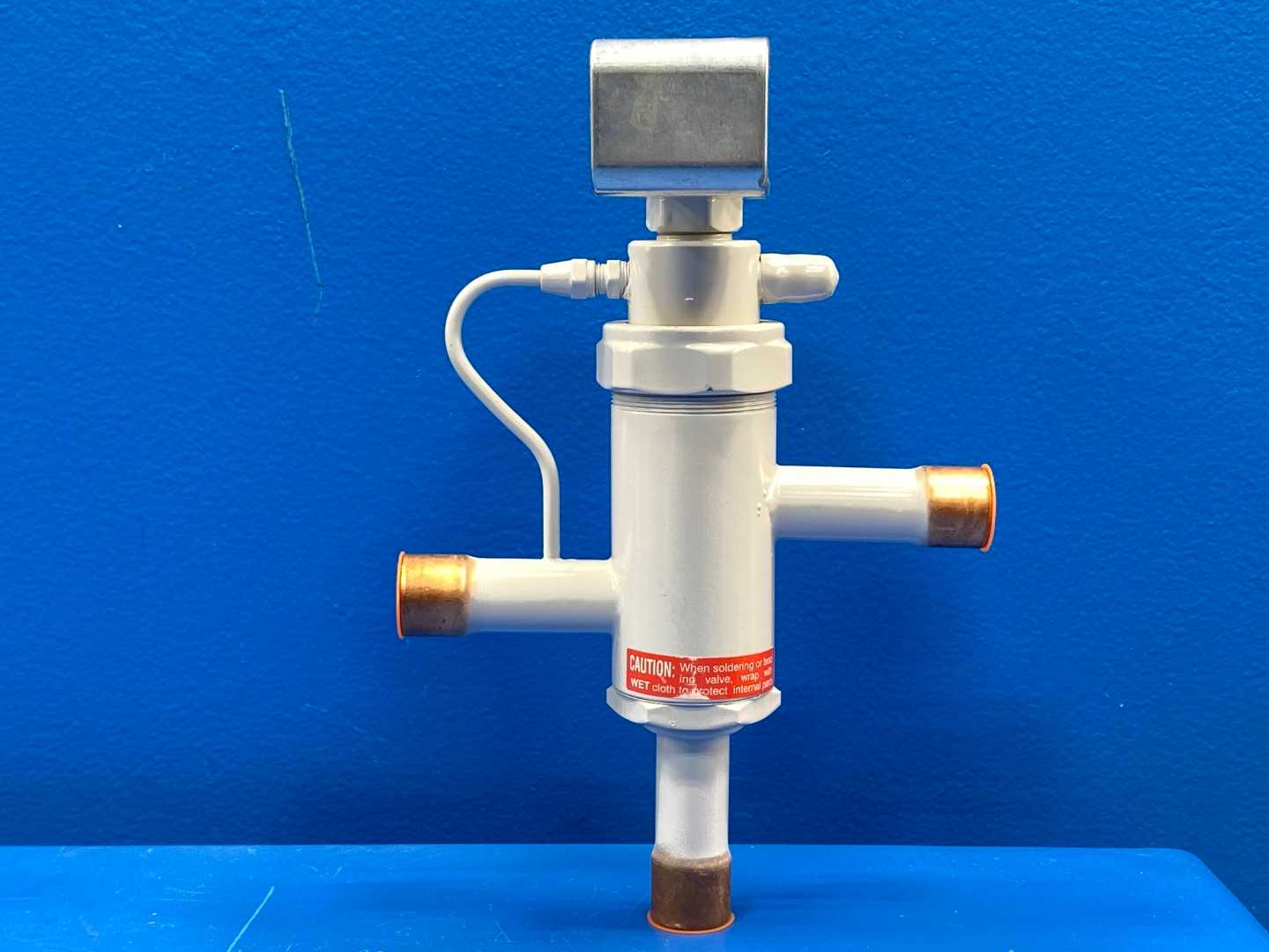 Sporlan 3-Way Heat Reclaim Valve 8D7B, 7/8"ODF, 24/50-60JAQ