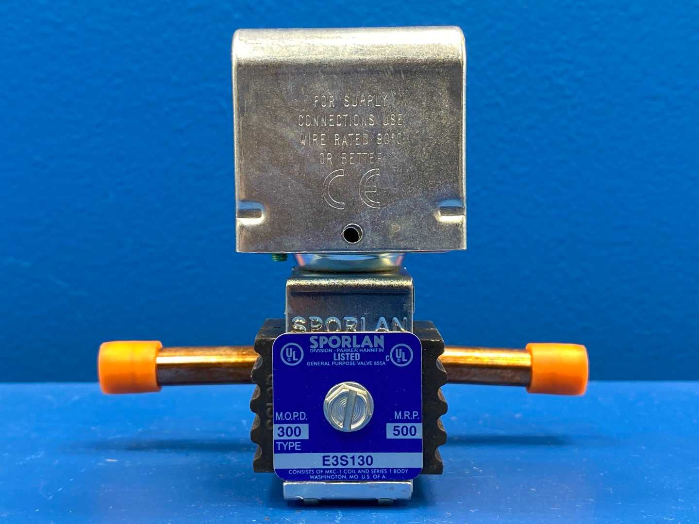 Sporlan Solenoid Valve E3S130, 3/8" ODF Solder Connection, 24/50-60 JAQ