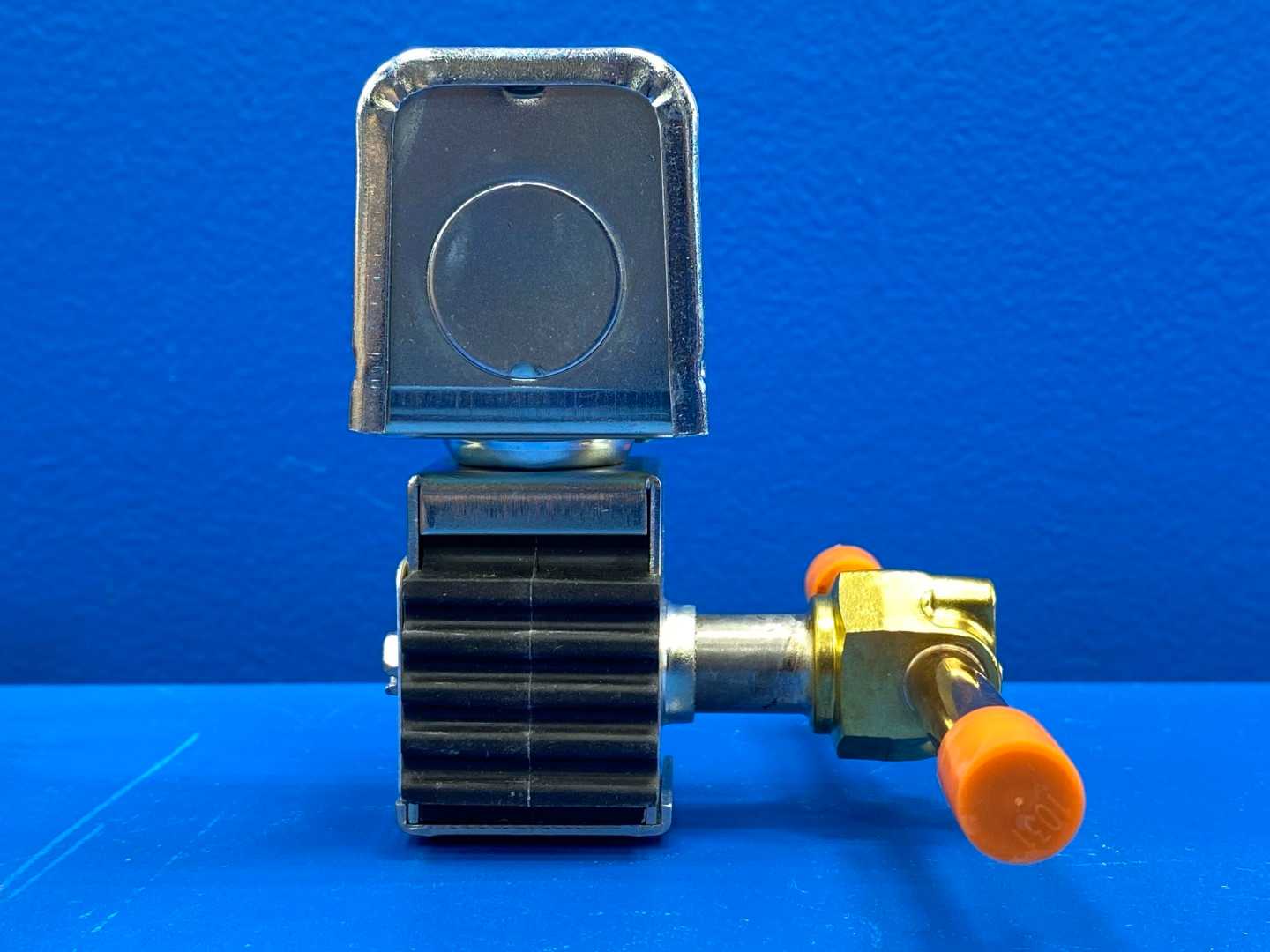 Sporlan Solenoid Valve E5S130-HP, 3/8" ODF Solder Connection, 54/50-60 JAQ