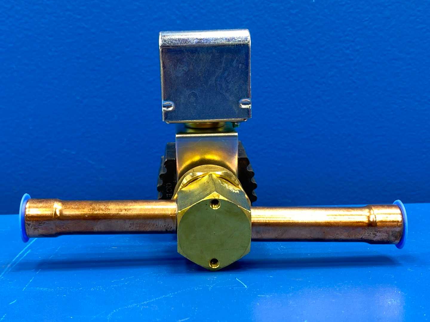 Sporlan Solenoid Valve E10S250-HP, 5/8" ODF Solder Connection, 24/50-60JAQ