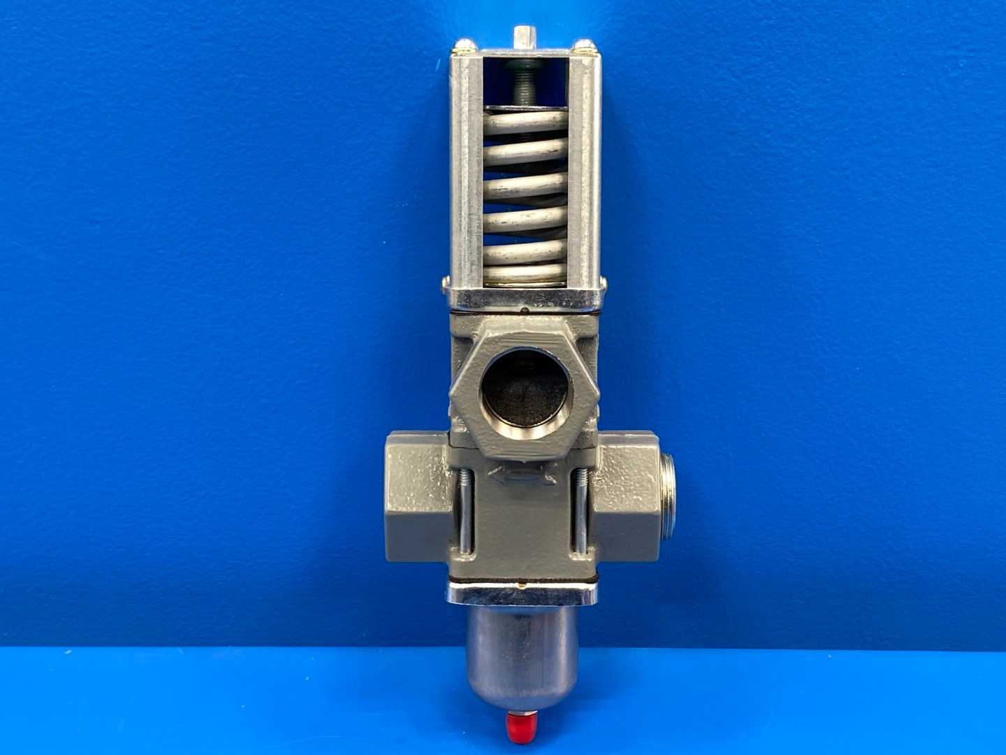 Penn V248GE1-001C, 1-1/4" NTP 3-Way Water Valve 200-400PSIG, 1/4"SAE Male