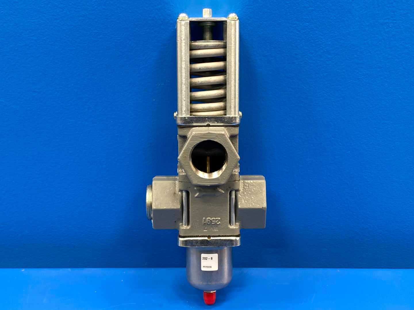 Penn V248GE1-001C, 1-1/4" NTP 3-Way Water Valve 200-400PSIG, 1/4"SAE Male