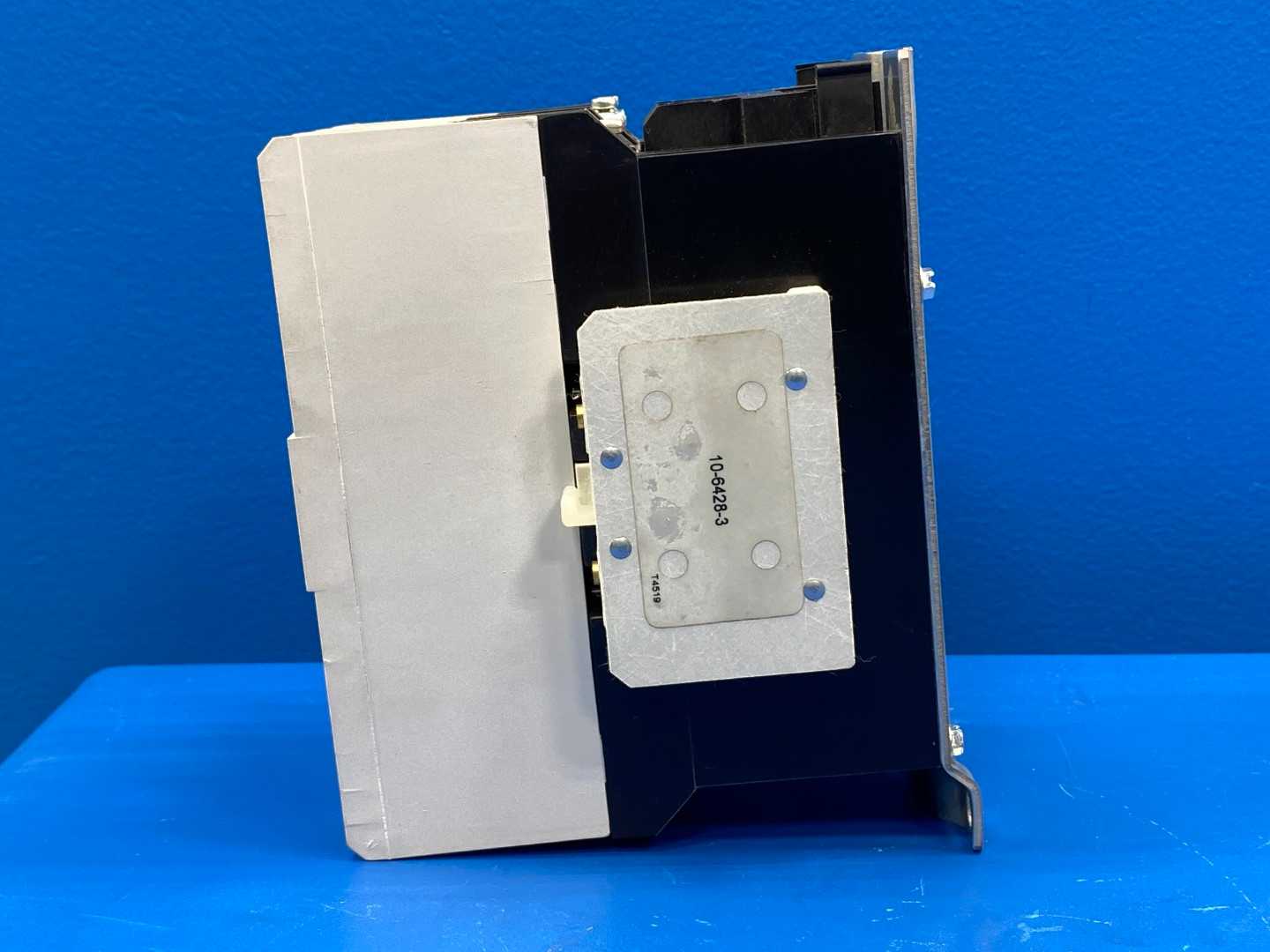 Eaton C25HNE3120T Definite Purpose Contactor – 24V Coil, 60Hz, 3-Pole, Series A1