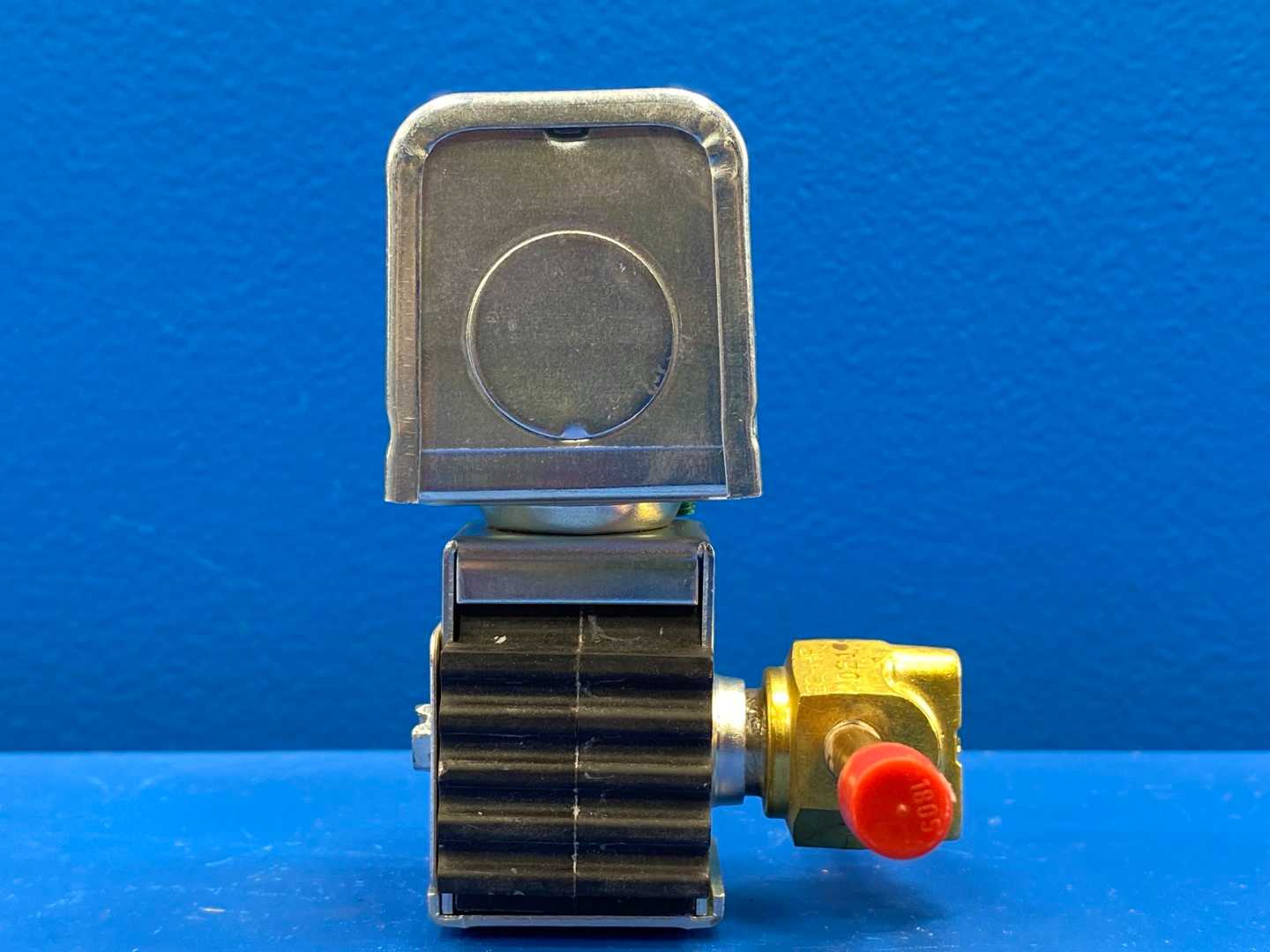 Sporlan Solenoid Valve E2S120-HP 1/4” ODF Solder 24V 60Hz JAQ 1015 PSI MRP HVAC Refrigeration