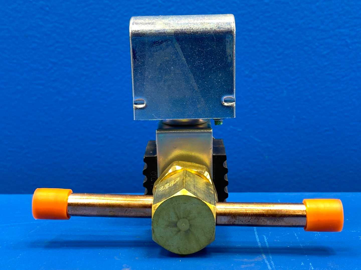Sporlan Solenoid Valve E6S130-HP 3/8” ODF Solder 24V 60Hz JAQ 1015 PSI MRP HVAC Refrigeration