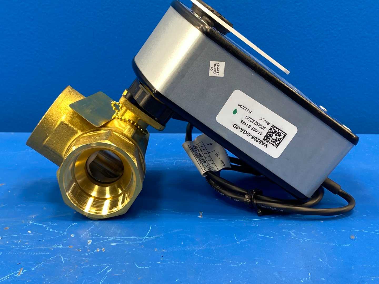 Johnson Controls VG1841EP+948GGA, 1-1/2", 3W Ball Valve, 18.7CV