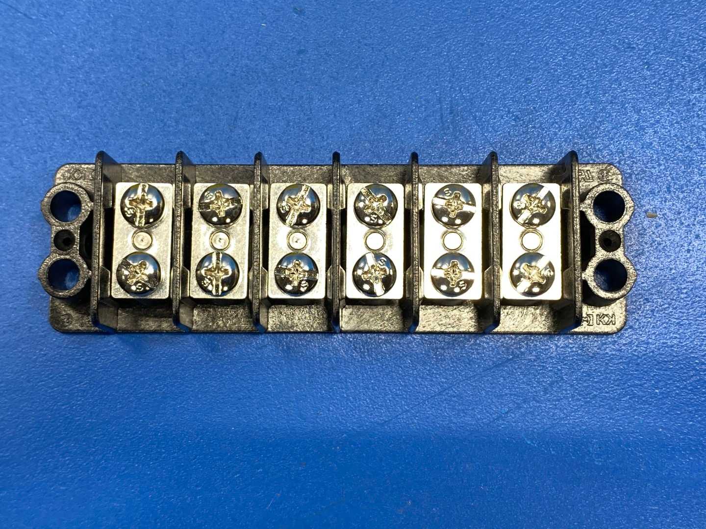 Marathon Special Products 672 RZ 06 Terminal Block Connector 30A 6001AC/DC