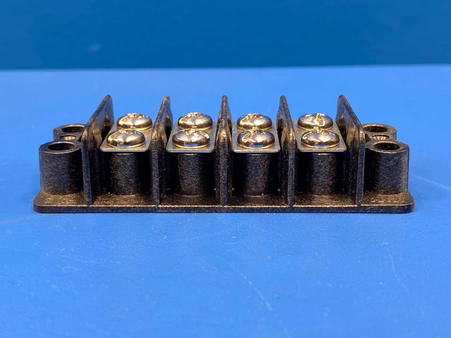 Marathon Terminal Blocks 672RZ04 Double Row (12-14 AWG wire range), 600V 30A