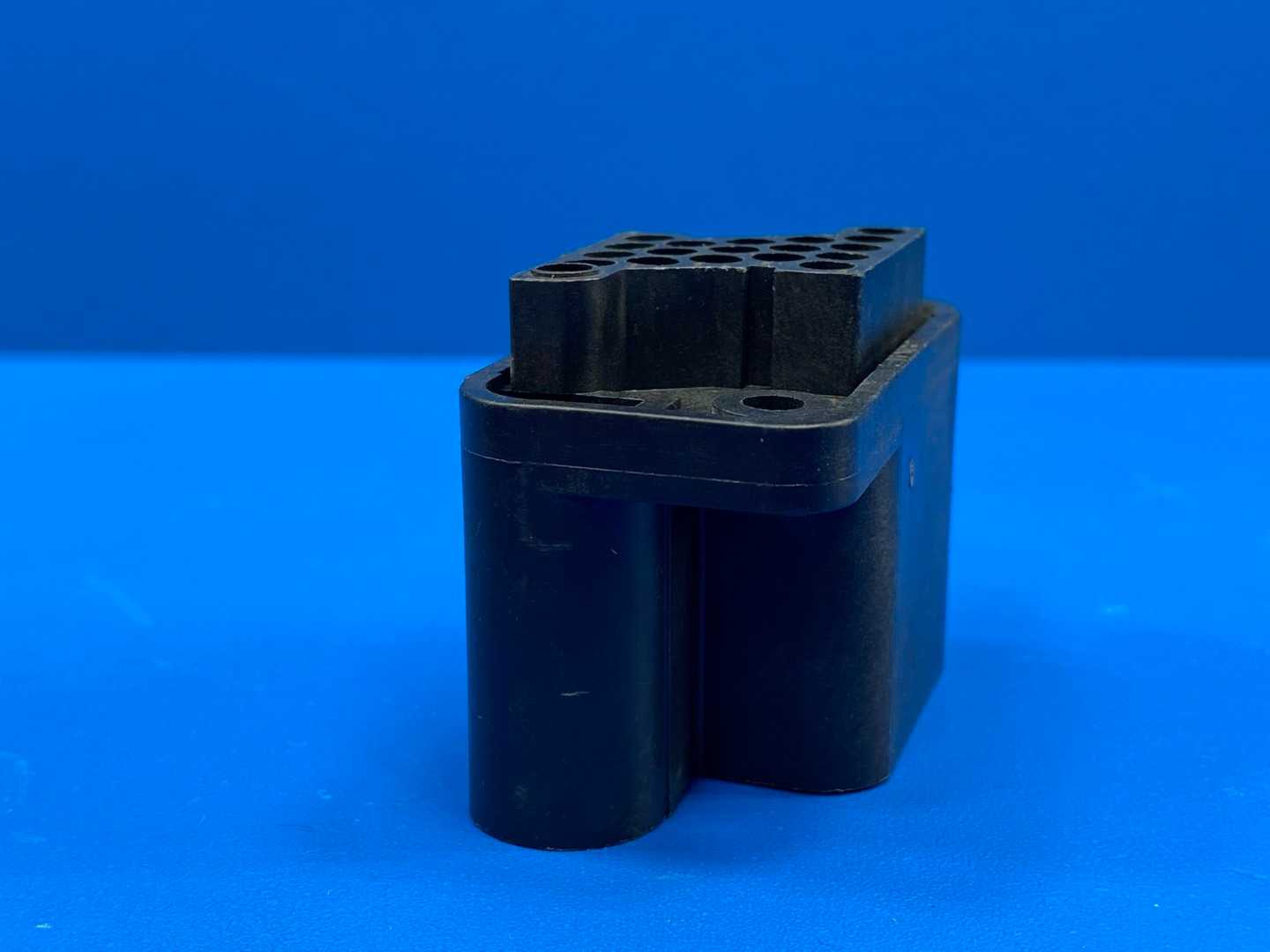 Te Connectivity 208209-2-ND Conn Plug HSG Drawer 19POS BLK