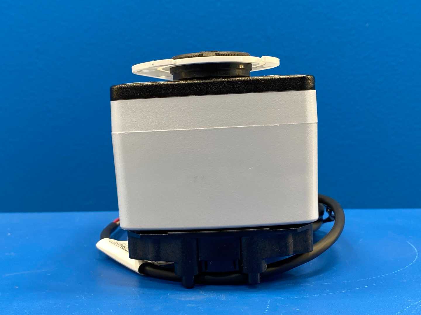 Johnson Controls Electric Ball Valve Actuator VA9203-GGA-2Z, 24VAC, 