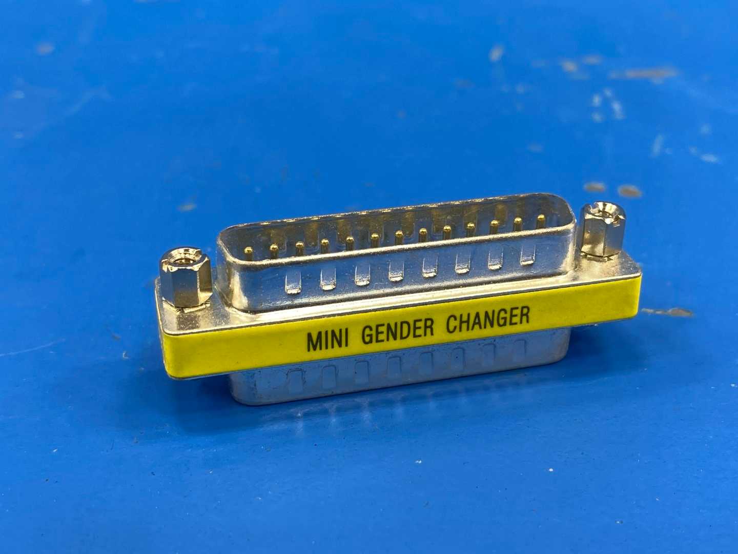 U.S.A Patent 5199906 Mini Gender Changer, VGA Adapter Connector