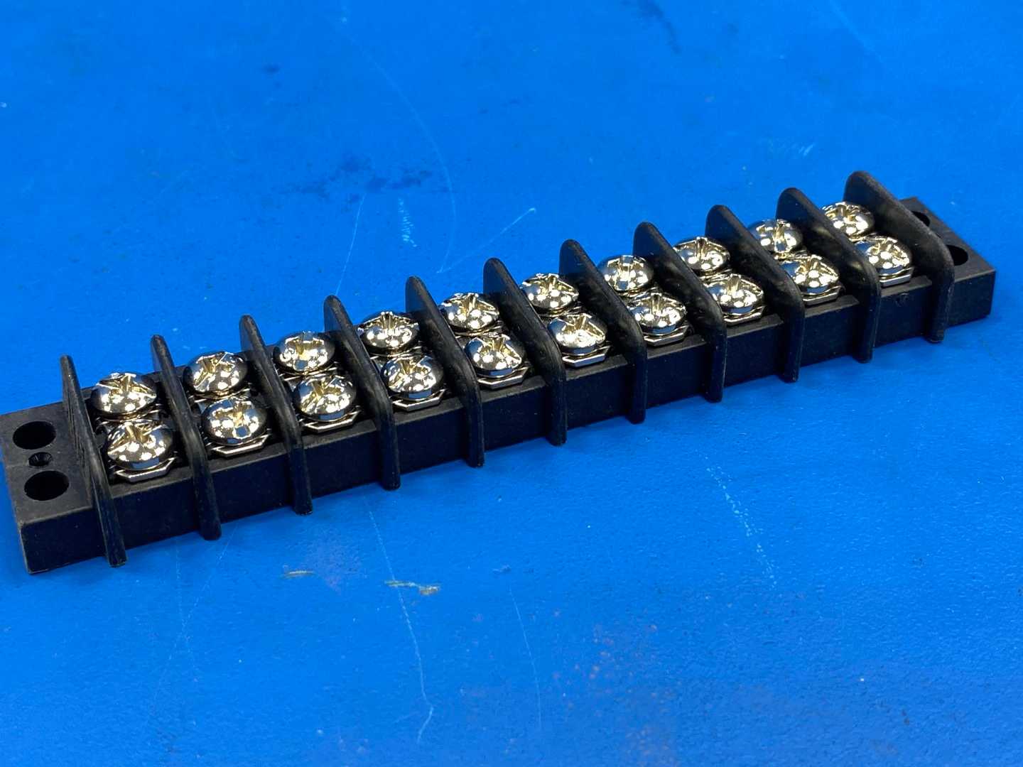 Marathon Special Products 670A RZ 10 Terminal Block Connector 15A 300V 