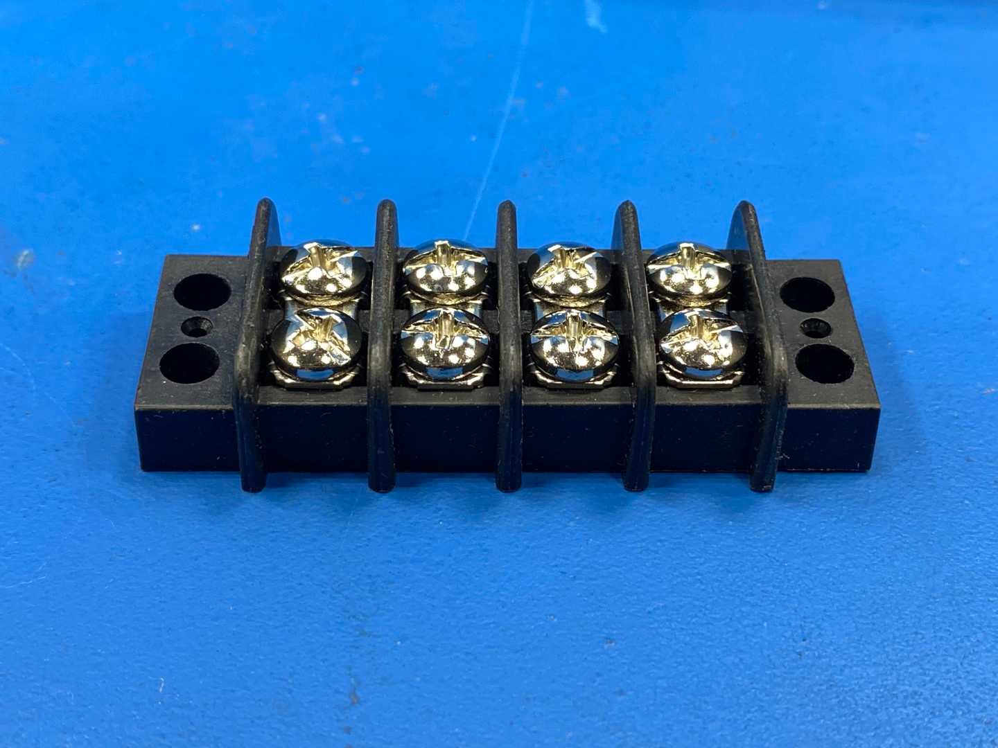 Marathon Special Products 670A RZ 04 PSB Terminal Block Connector 15A, 300V