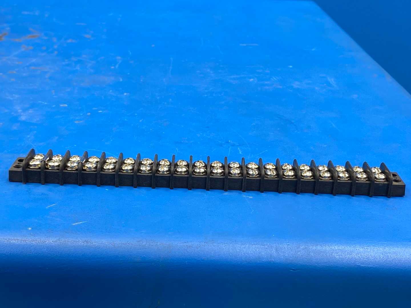 Marathon Special Products 670A RZ 20 Terminal Block Connector 15A, 300V
