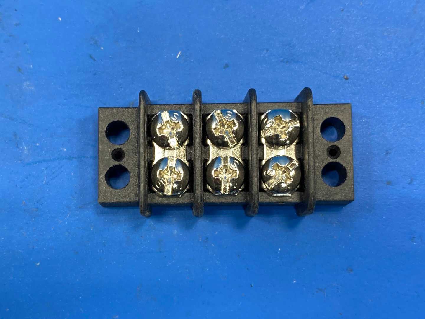 Marathon Special Products 670A RZ 03 Terminal Block Connector 30A, 600V