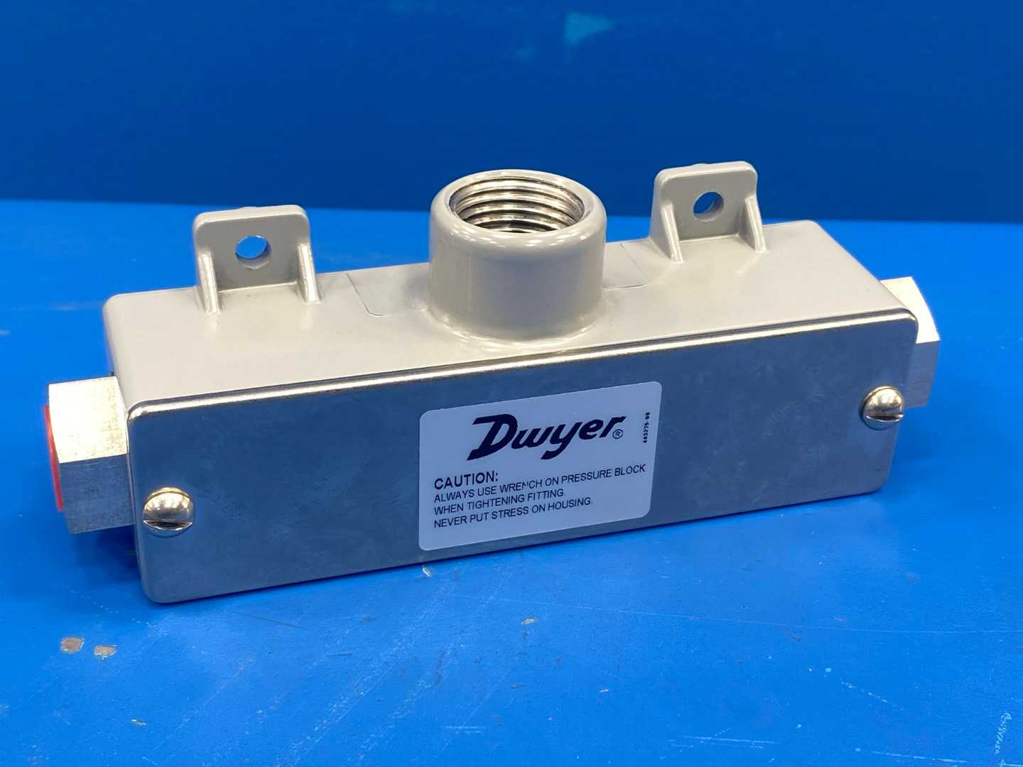 Dwyer Differential Pressure Transmitter 629C-04-CH-P2-E5-S1