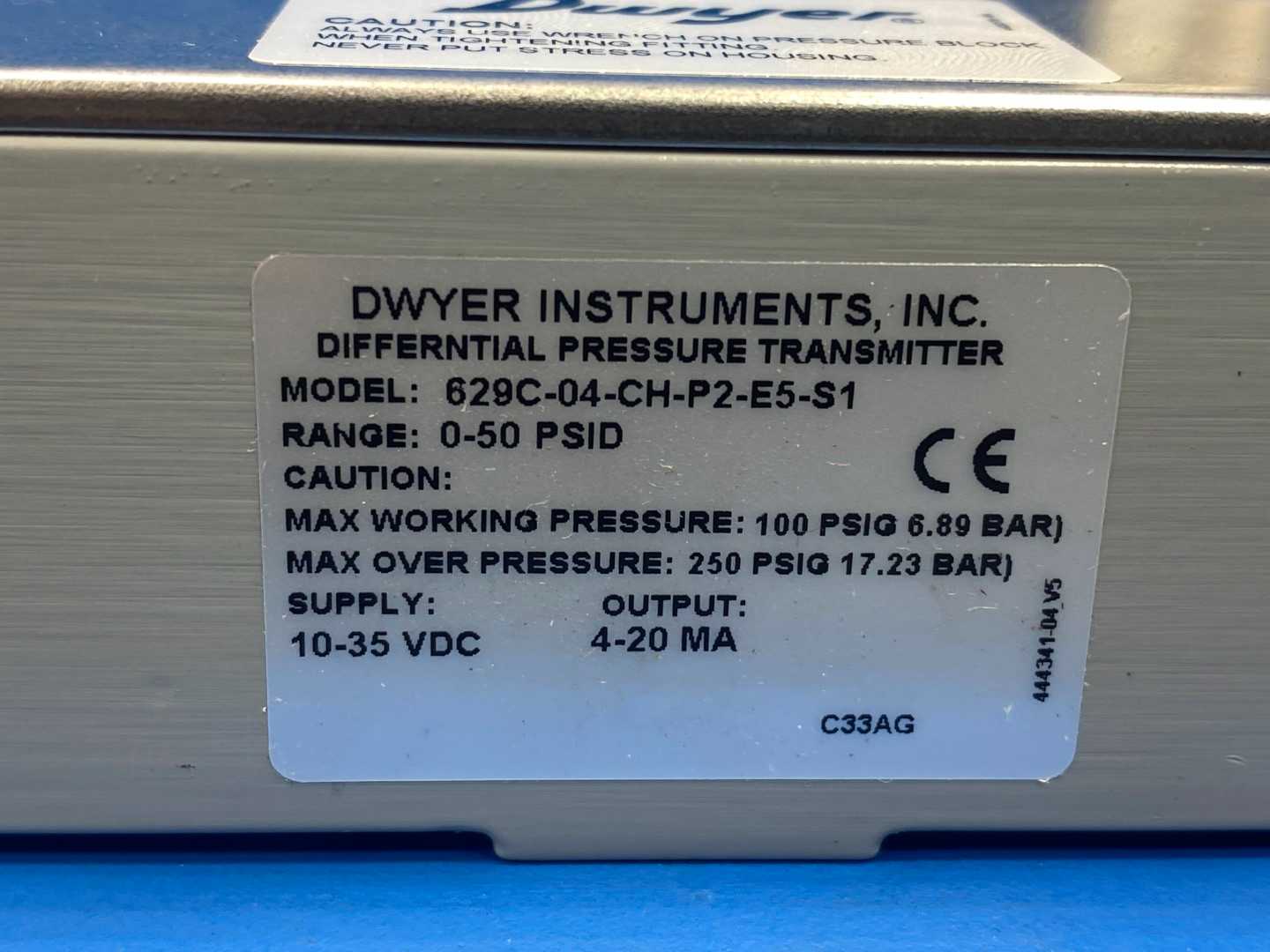 Dwyer Differential Pressure Transmitter 629C-04-CH-P2-E5-S1