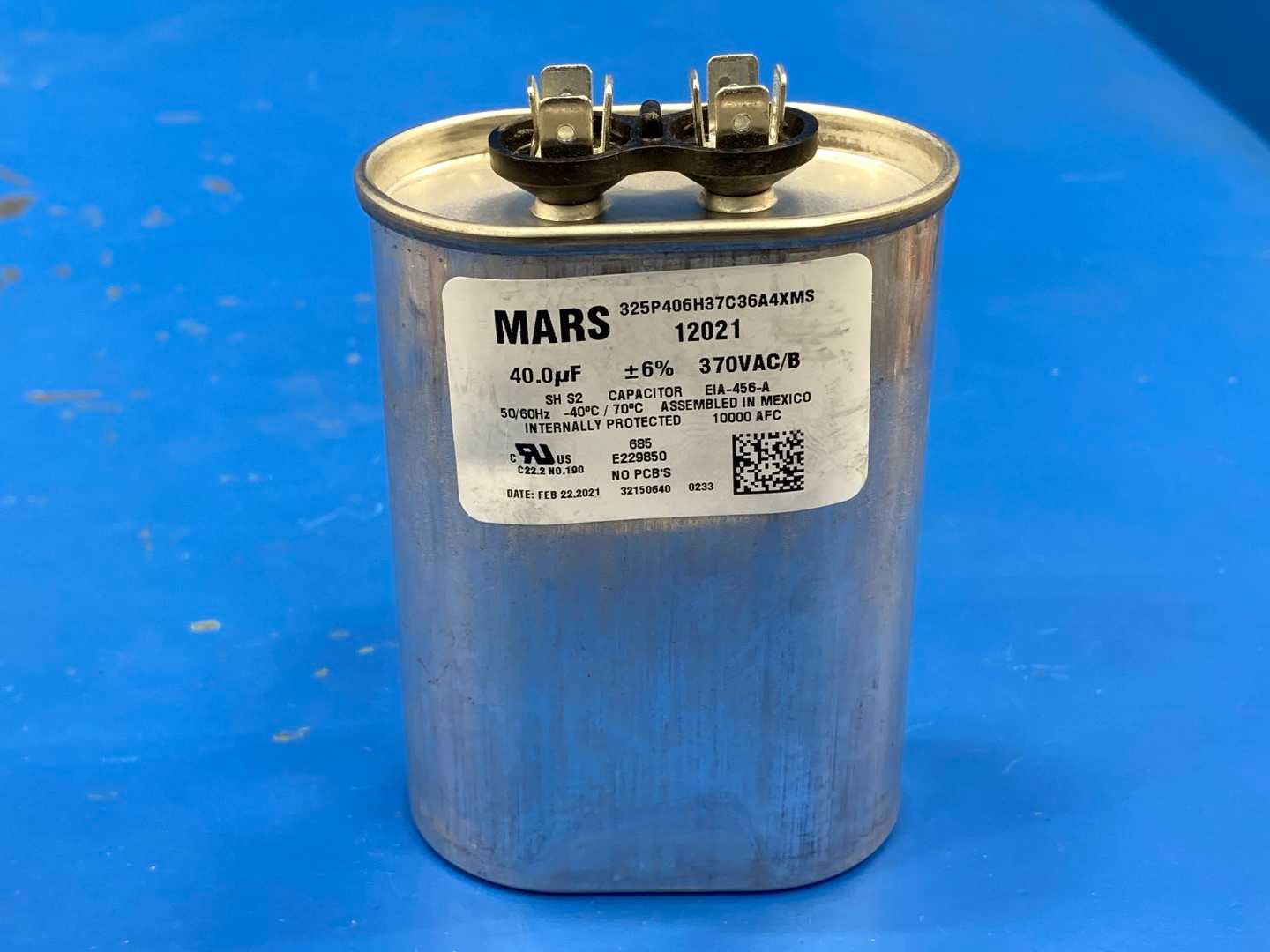 Mars Motor Run Capacitor 12021, (40MFD-370VAC)