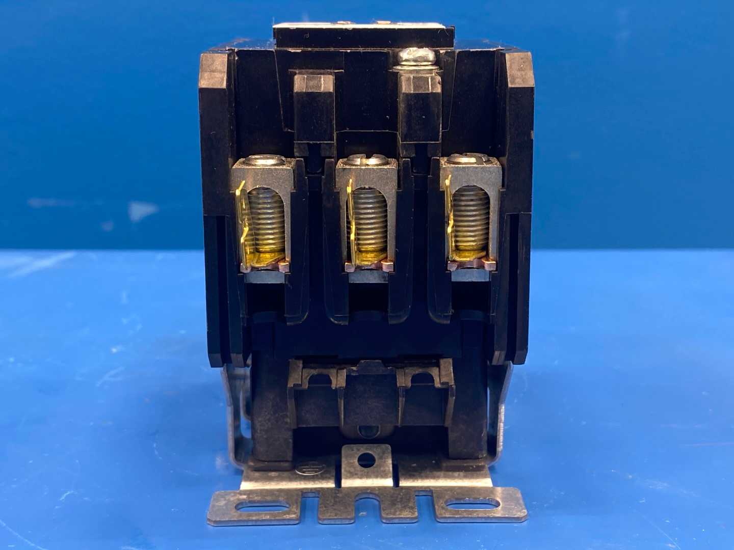 Eaton C25FNF375T Definite Purpose Contactor, 3-pole, 75A, 24V, 50/60Hz