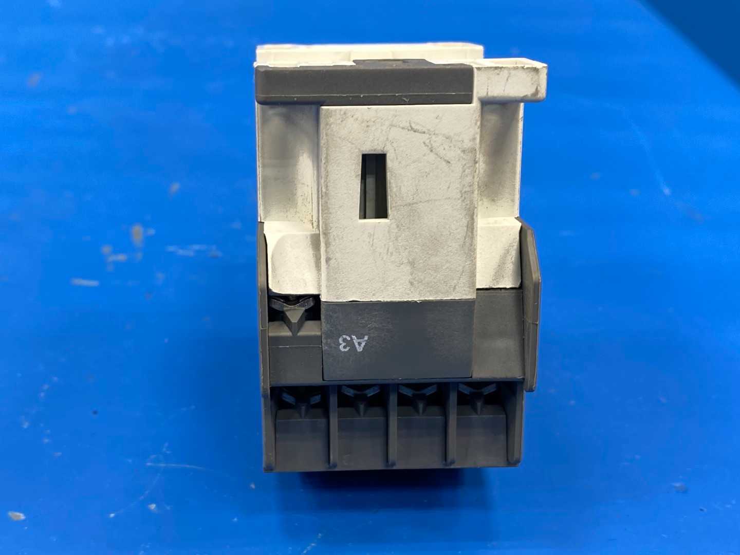 ABB Contactor AE12-30-00, 3Phase, 25A, 600V