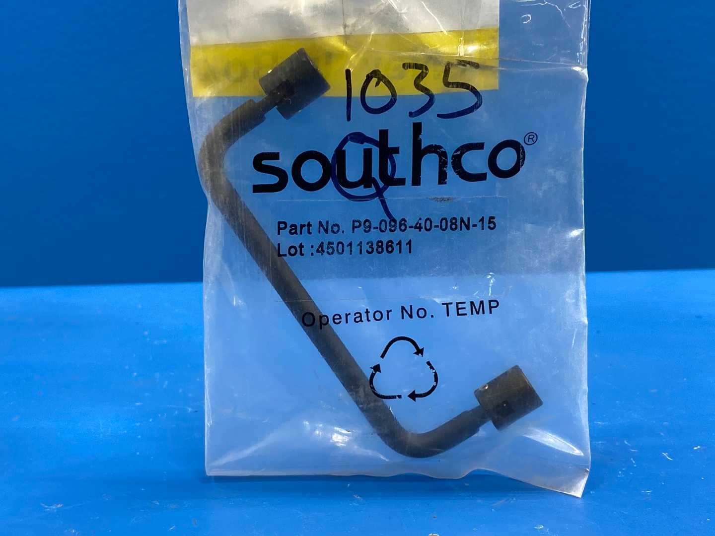 Southco P9-096-40-08N-15-3 Handle, 96 mm (3.78 in) Hole Centers, Internal Thread