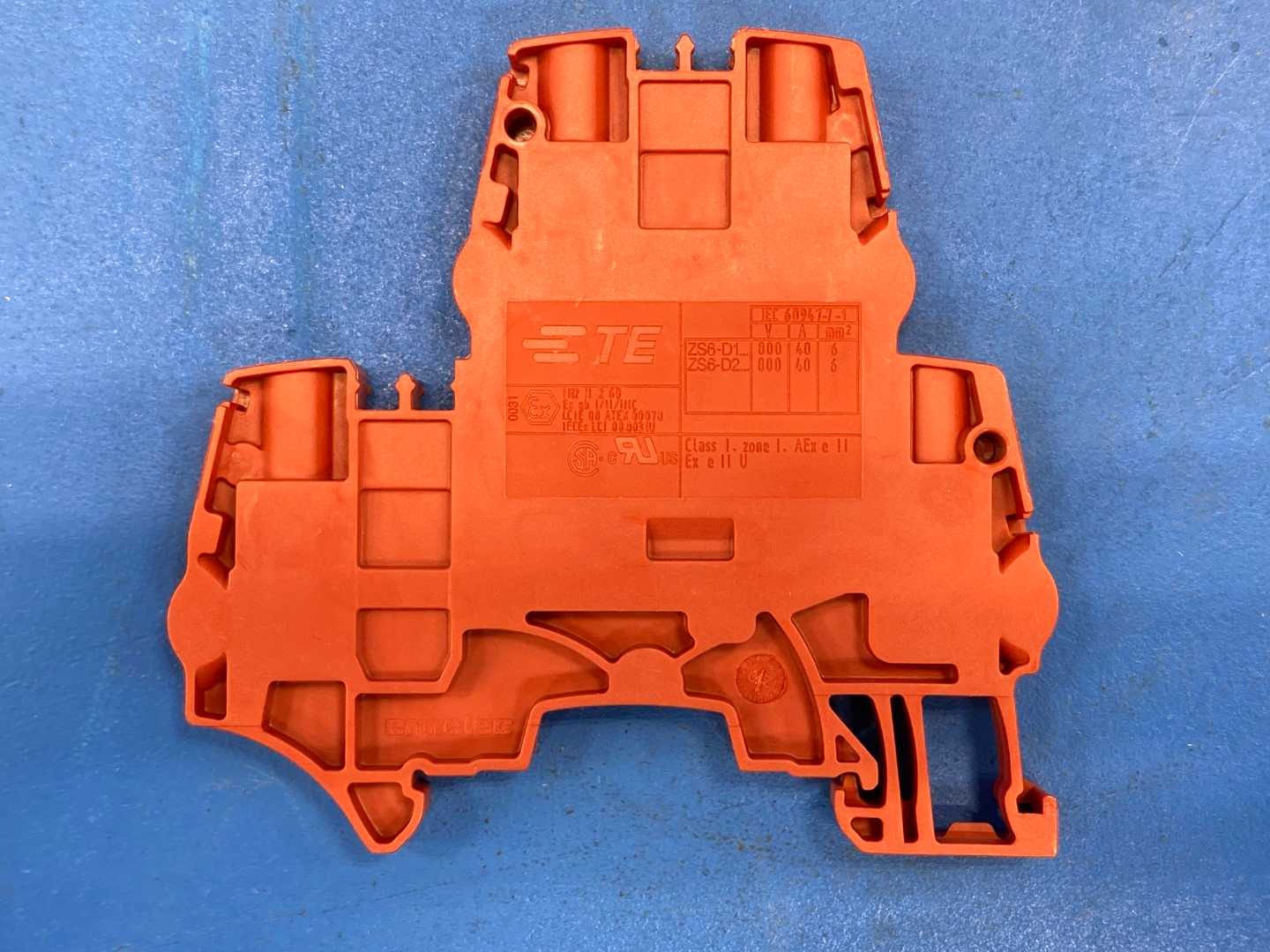 Entrelec Terminal Blocks 1SNK506262R000 (COLOR RED)