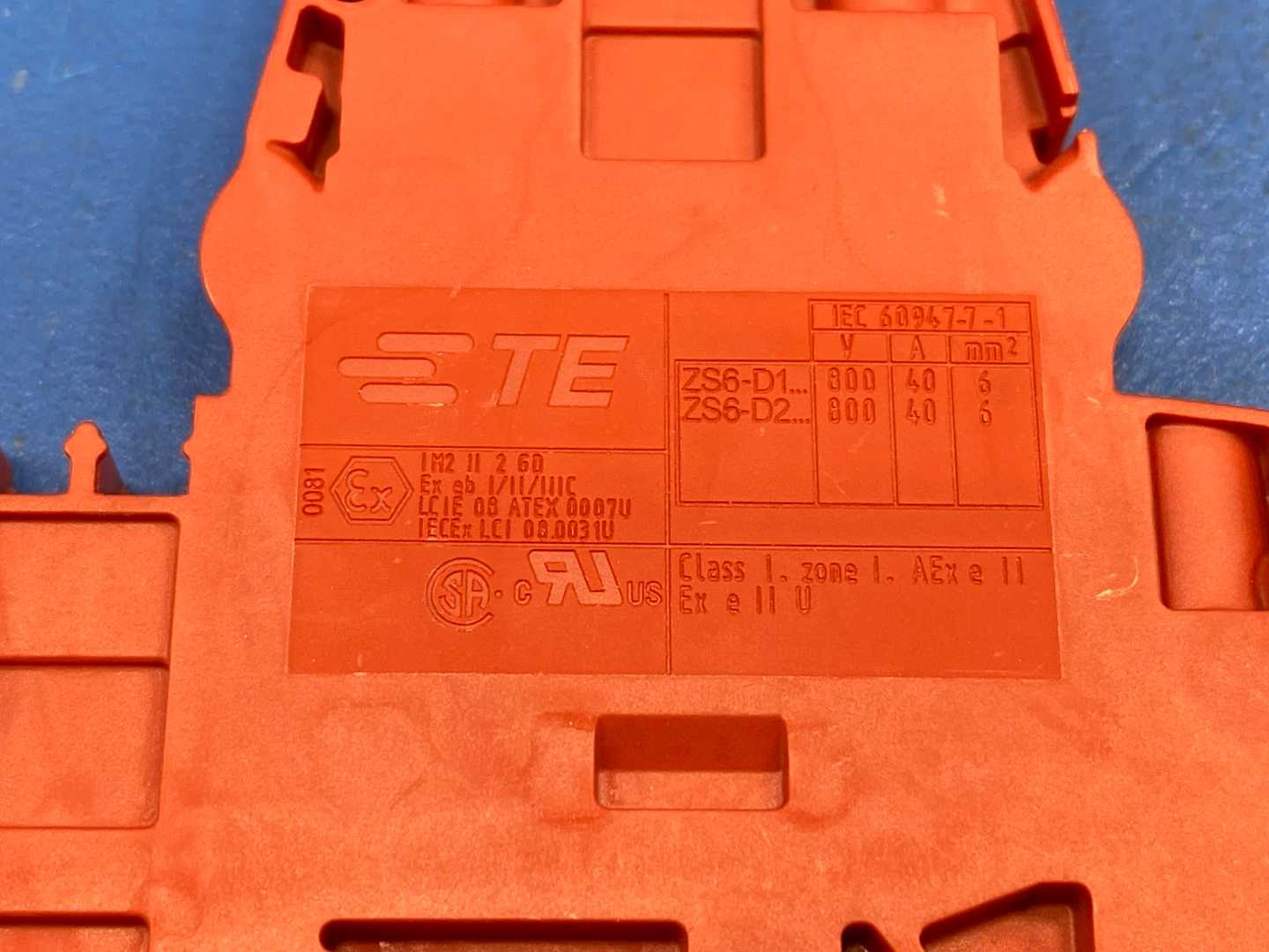 Entrelec Terminal Blocks 1SNK506262R000 (COLOR RED)