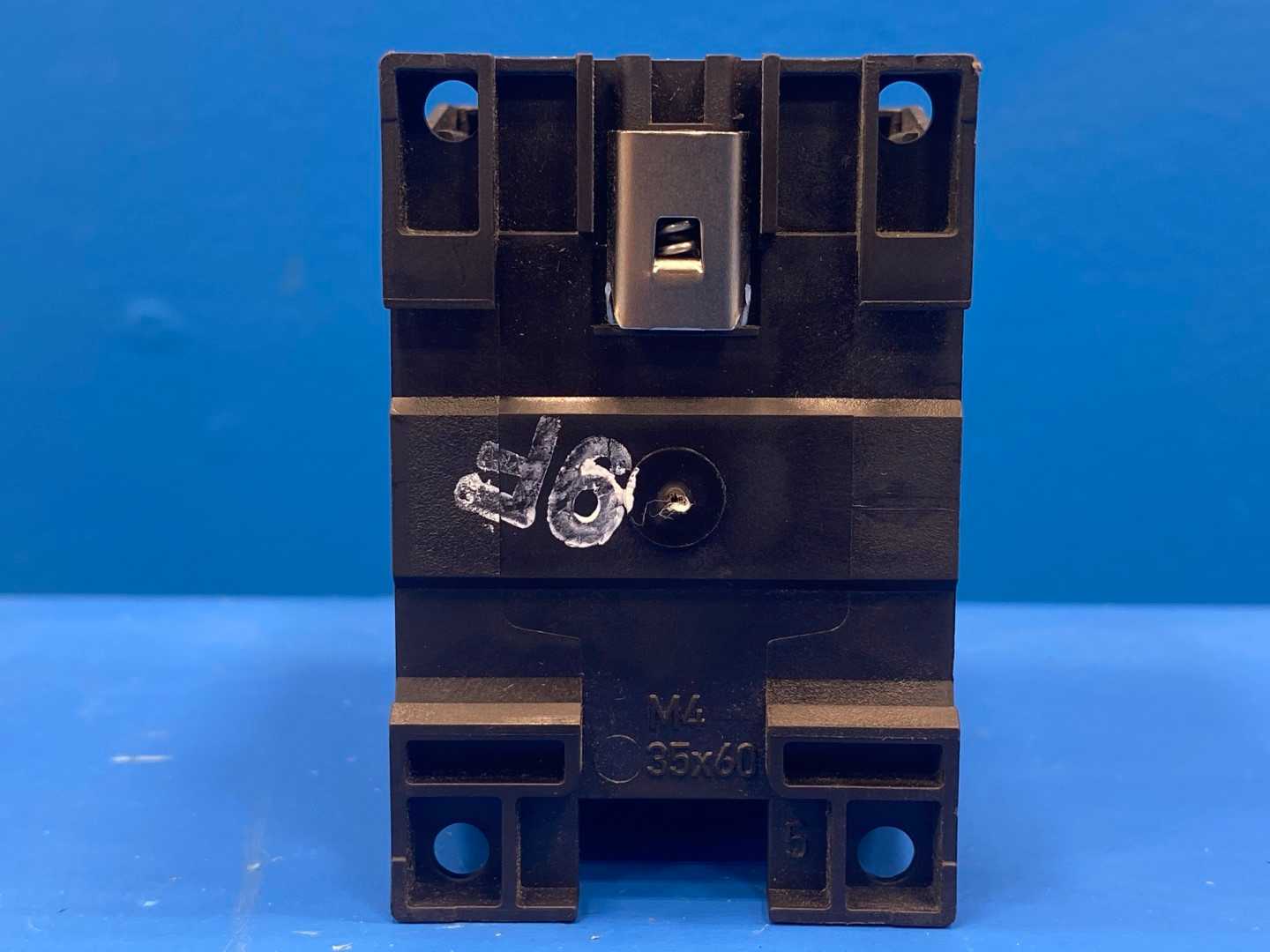 Eaton Contactor, XCTE009B10T,Type DILM9-10