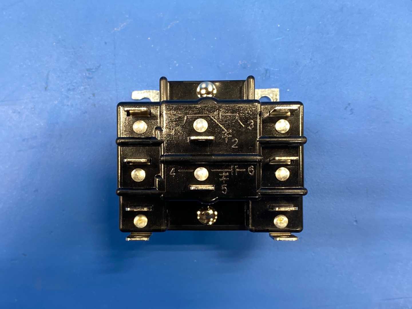 Mars Switching Relay 24VAC Coil DPDT 1/2 HP 125/250Vac 90340 R8222D1014