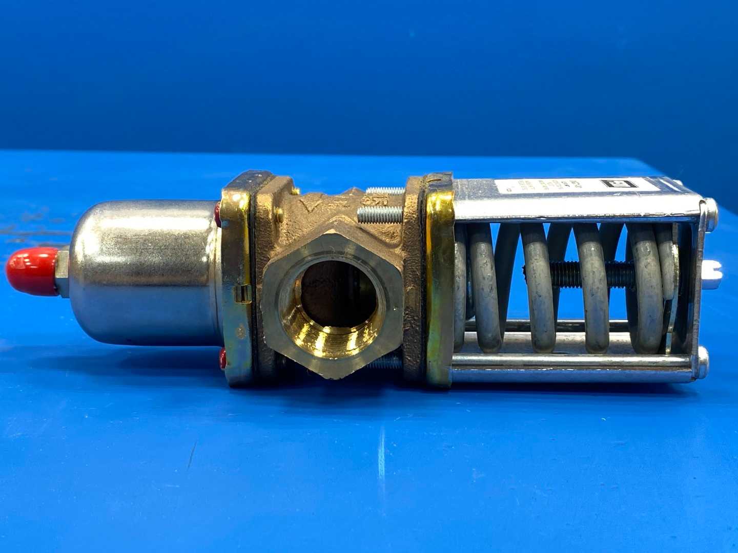 Penn V246GC1-001C, 3/4 NTP Water Valve, 200-400PSI, 1/4 Sae Male 