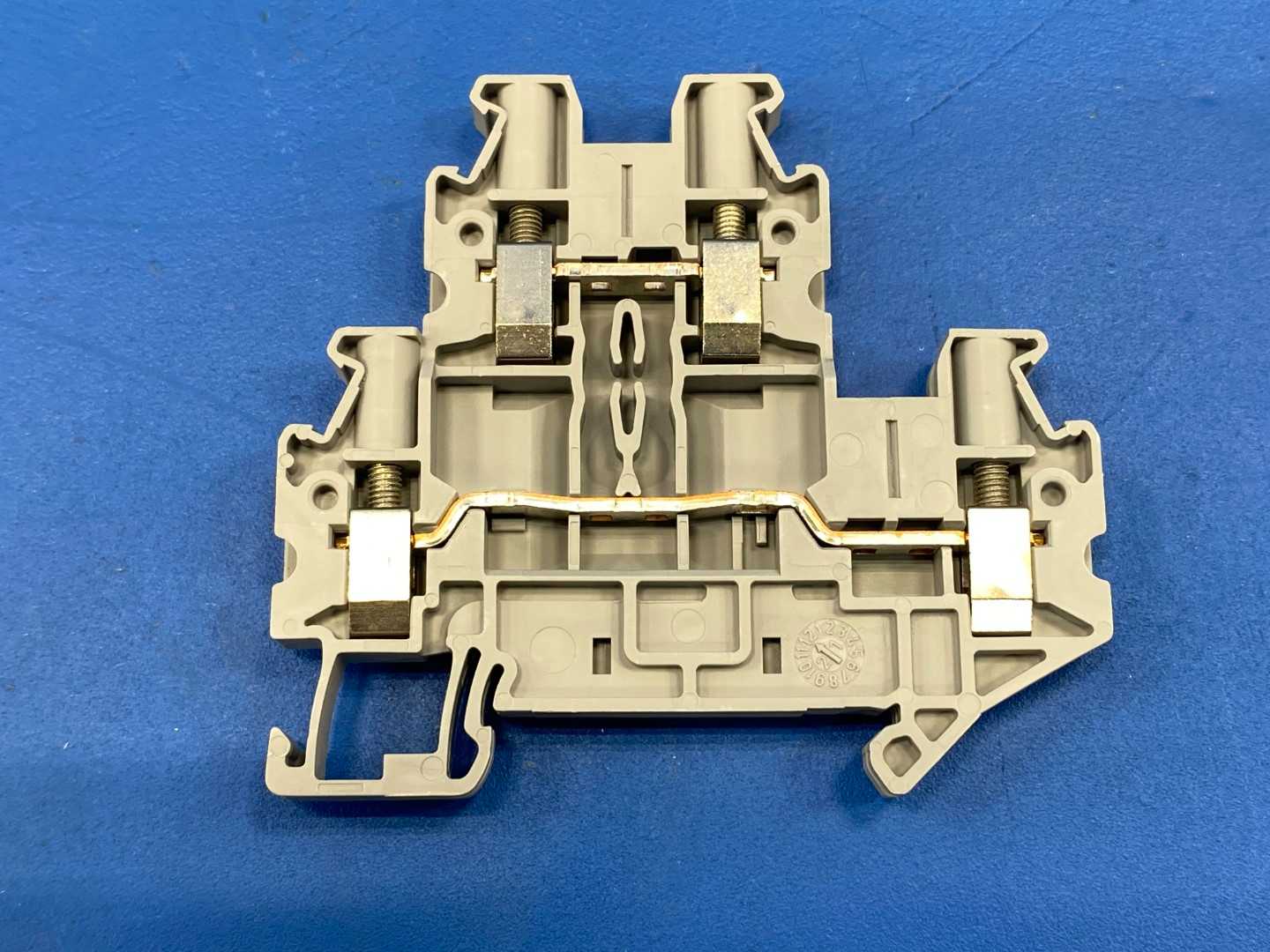 Phoenix Contact UTTB 4, Terminal Block 26-10AWG Cu, 300V, 30A (Box of 50)