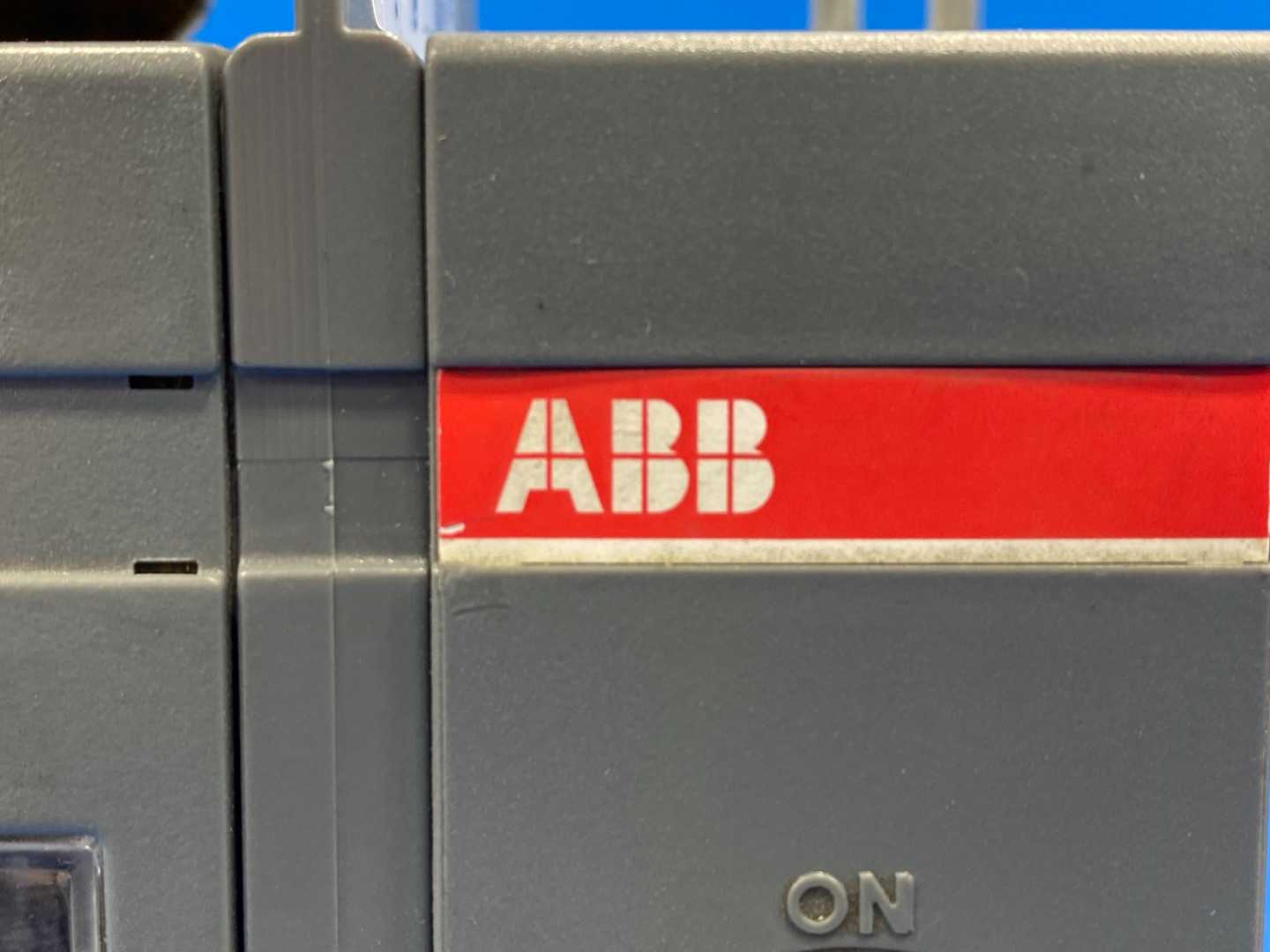 ABB Switch Disconnect OT200U30, 600VAC/200A/3PH