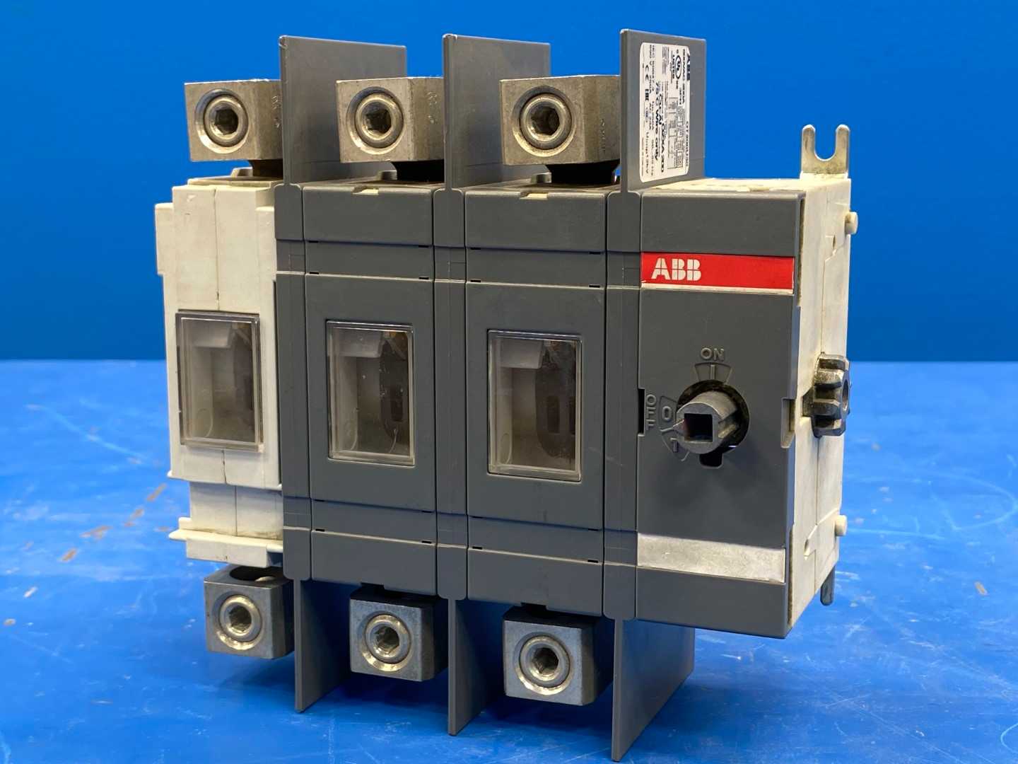 ABB Switch Disconnect OT200U30, 600VAC/200A/3PH