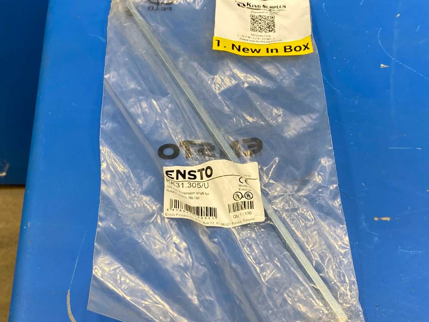 Ensto KK31.305/U, 12" (305mm) Extension Shaft for Rotary Switch, No Tap