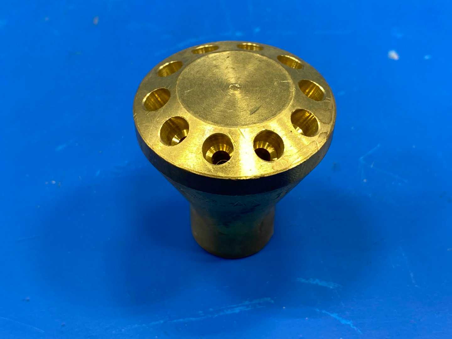 Sporlan Brass Refrigerant Nozzle 1135, 7/8"ODM, 10Circuits