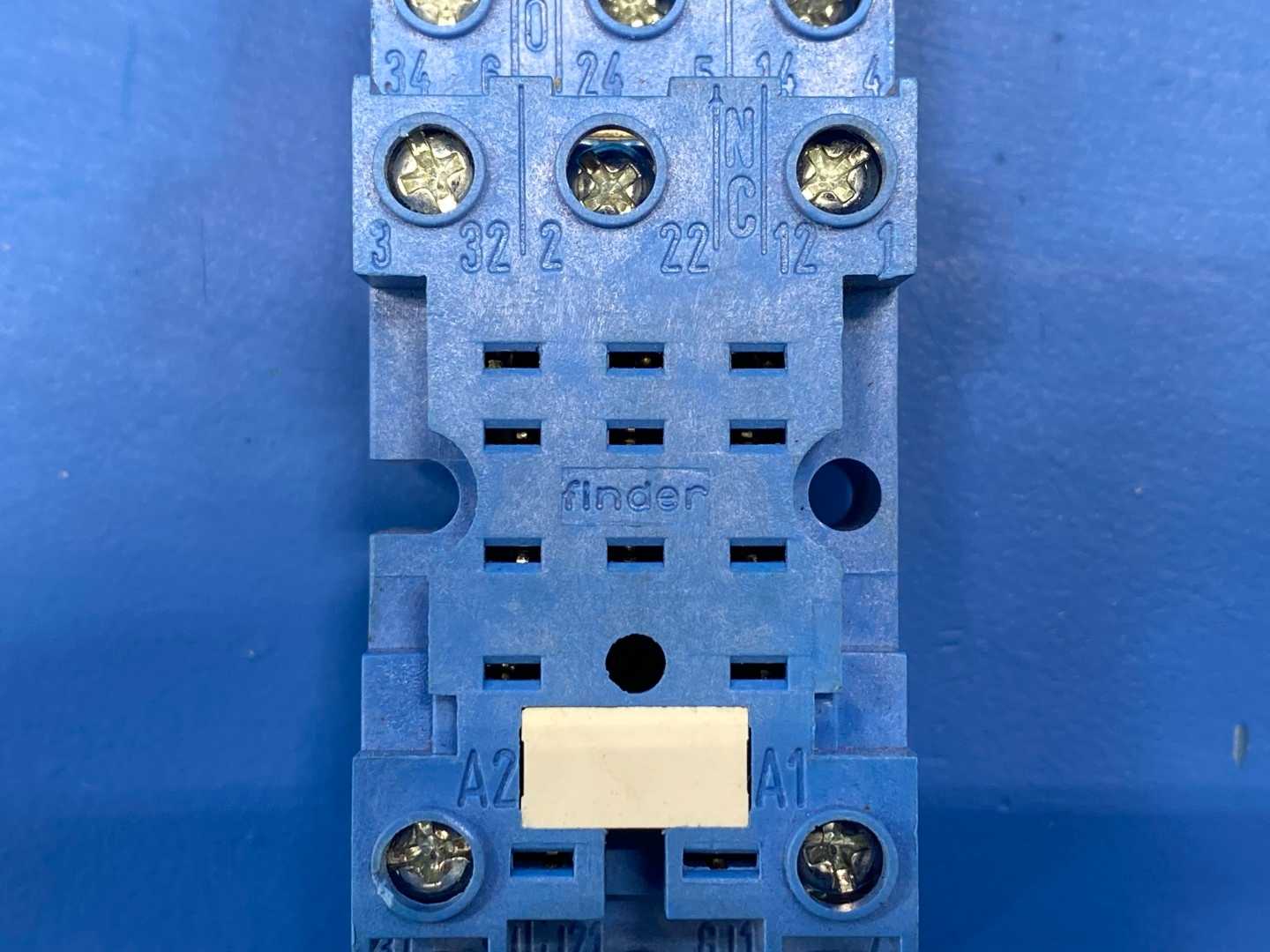 Finder Relay Socket, 10A/250V, DIN Rail, 11 Pins