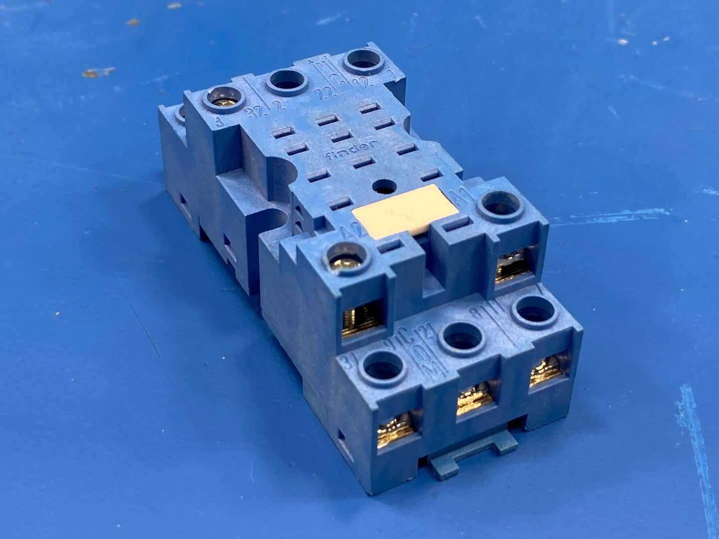 Finder Relay Socket, 10A/250V, DIN Rail, 11 Pins