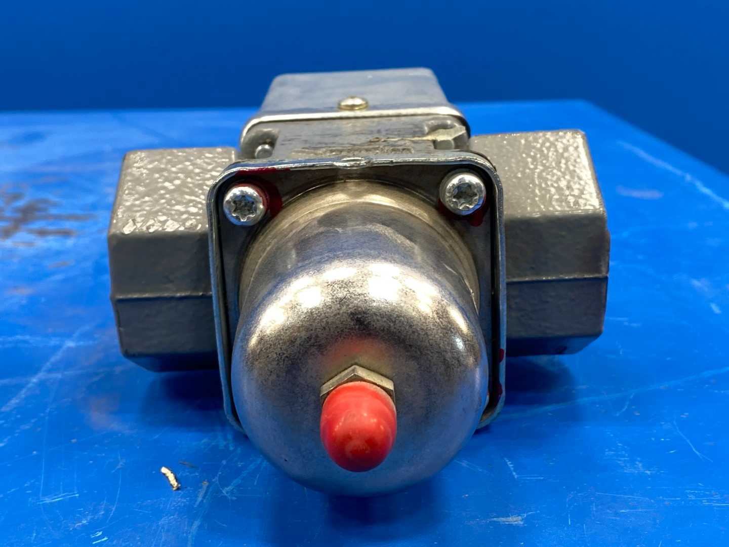 Penn V246GE1-001, 1"1/4" NTP, Water Valve, 200-400 PSIG