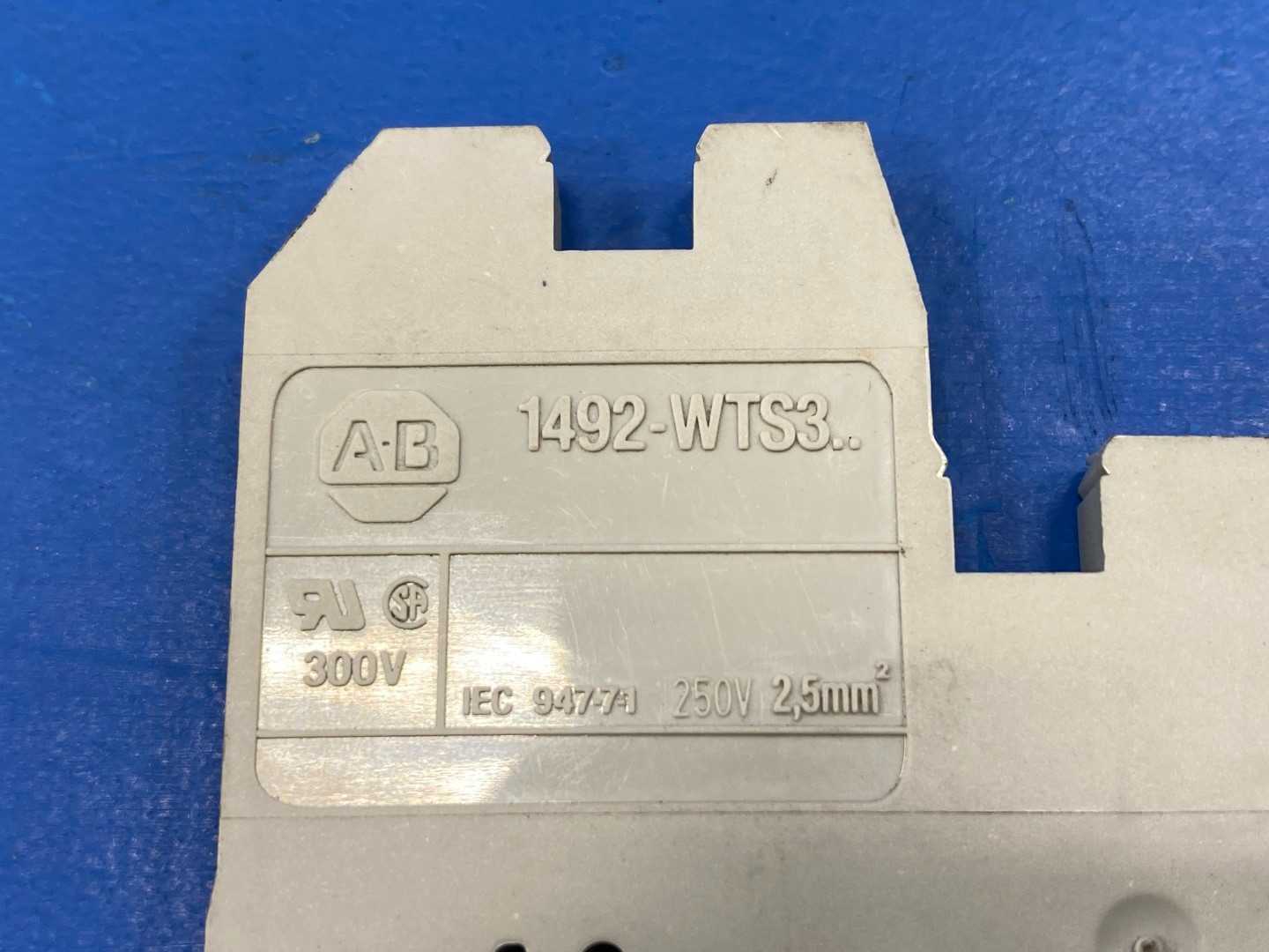 Allen-Bradley 1492-WTS3 Terminal Block